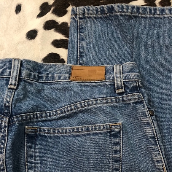 Vintage High Waisted Tommy Hilfiger Jeans - Picture 6 of 7